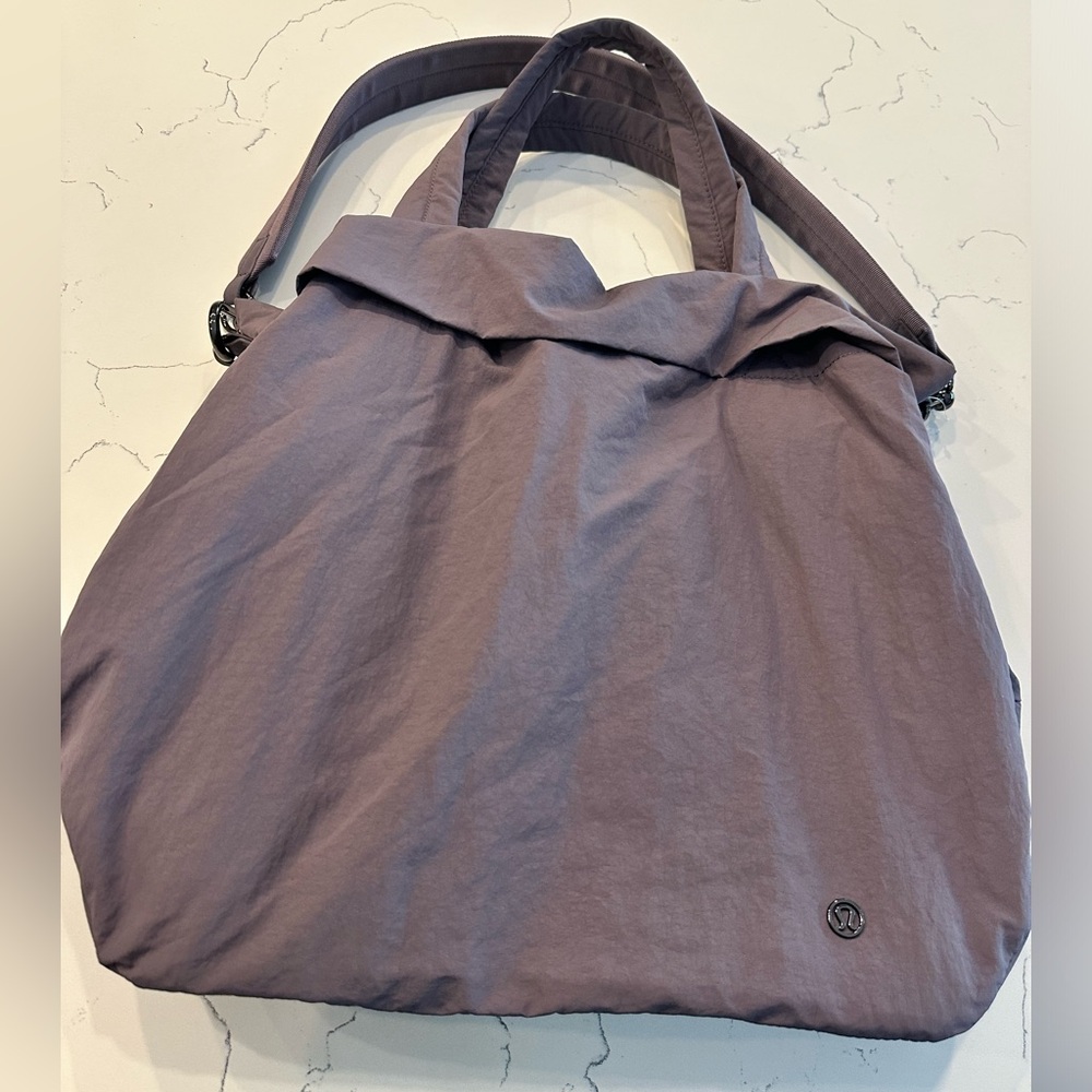 Like new Lululemon yoga bag.